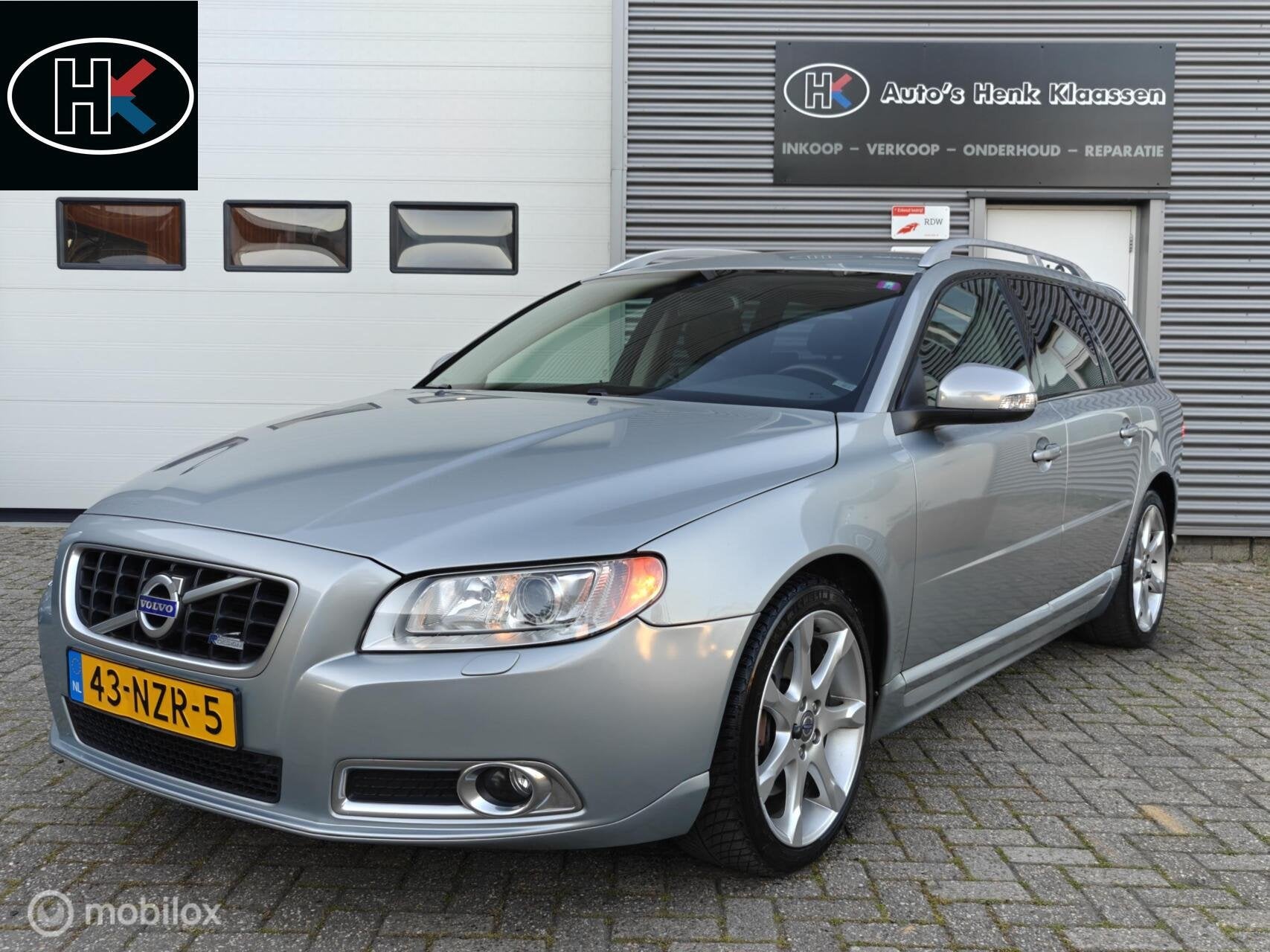 Volvo V70 2.0T 203pk AUTOMAAT-6 R-Design Clima PDC Trekhaak, Euro 5, 1800 kg, 4 cilinders, 203 pk