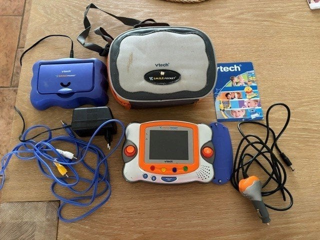 VTech V.Smile Pocket met 5 spellen en accessoires, Ophalen, Overige merken, Gebruikt