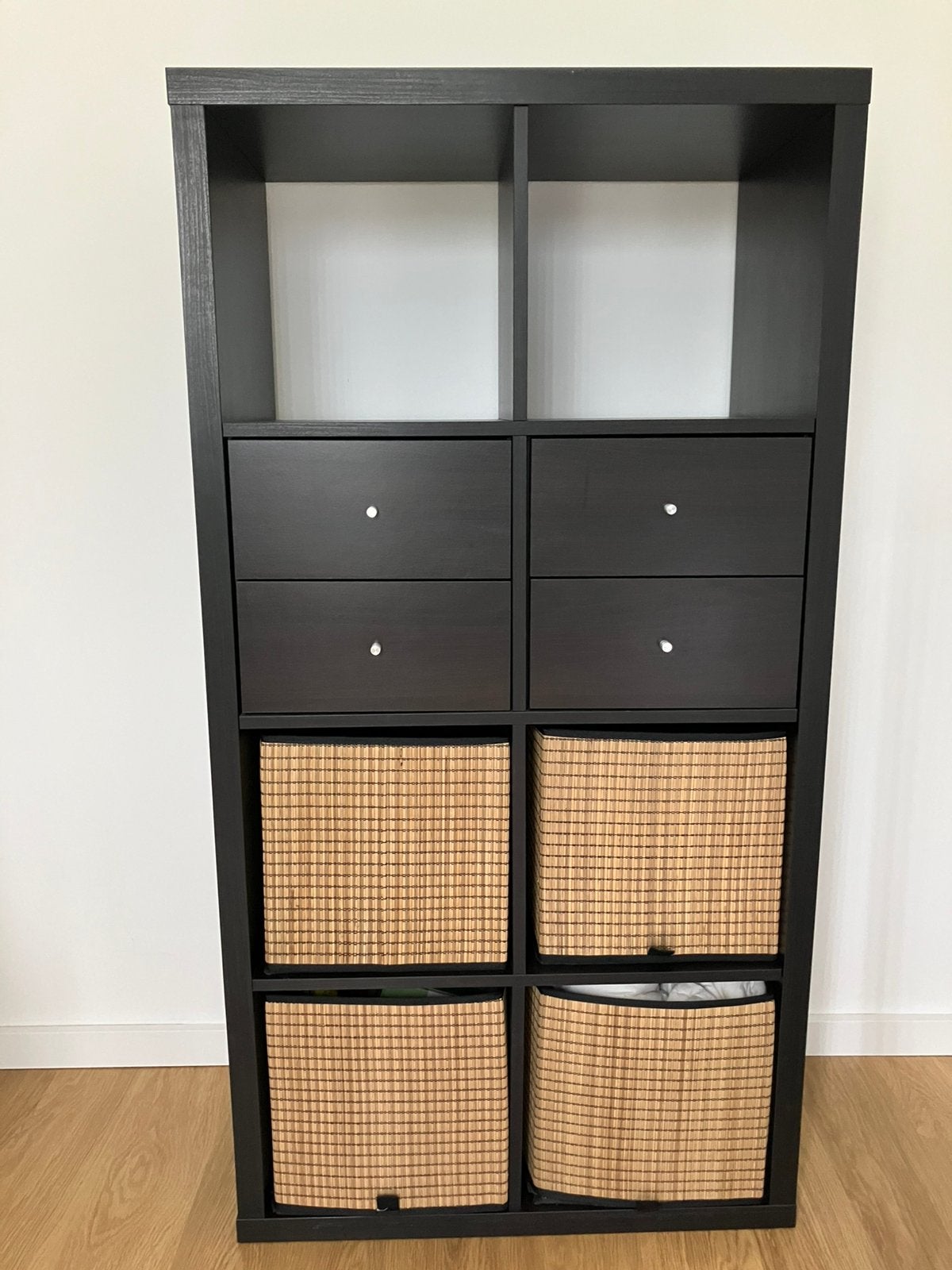 IKEA KALLAX shelving unit (2x4 blocks) in black-brown, Ophalen, Zo goed als nieuw, 25 tot 50 cm, Minder dan 100 cm