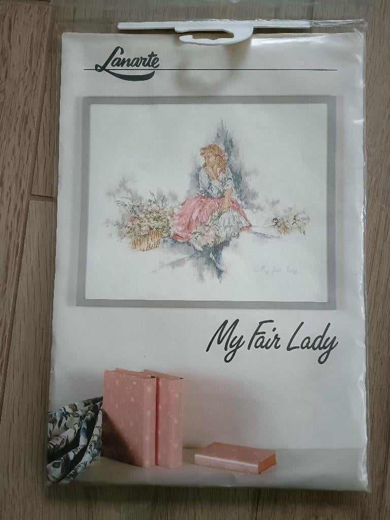 Borduurpakket Maria van Scharrenburg - My fair lady (KH9), Ophalen of Verzenden, Nieuw, Handborduren, Borduurpakket