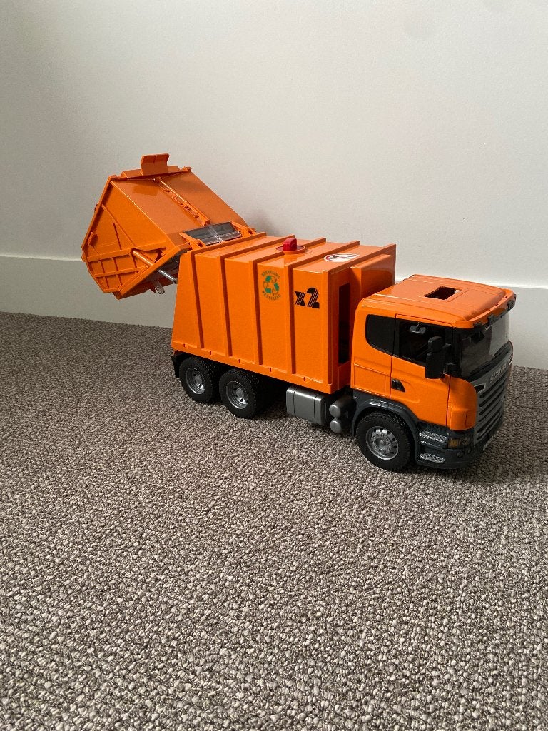 Scania vuilniswagen Bruder, Ophalen, Zo goed als nieuw