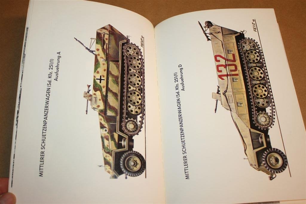 Halbkettenfahrzeuge: German halftrack vehicles, Ophalen of Verzenden, Tweede Wereldoorlog, Gelezen, Overige onderwerpen