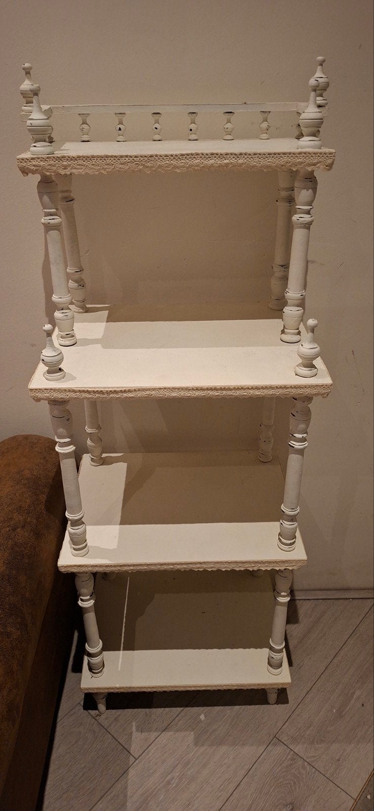antiek brocabte etagere, Ophalen