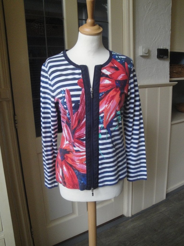 Blauw/wit vestje GERRY WEBER maat M, Maat 38/40 (M), Blauw, Ophalen of Verzenden, Zo goed als nieuw