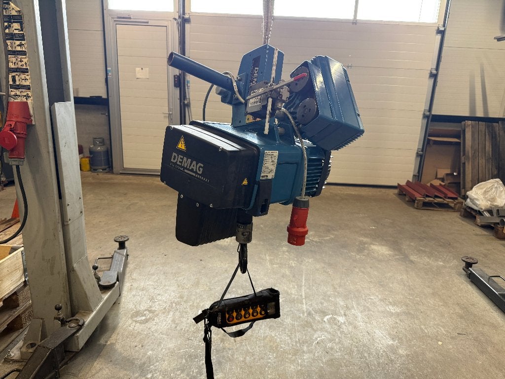 Demag elektrische kettingtakel 1000kg + loopkat + radiograaf, Ophalen, Zo goed als nieuw, Elektrisch