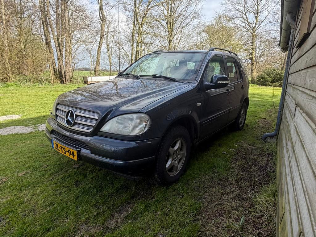 Mercedes-Benz M-Klasse 3.2 Ml320 4MATIC AUT 1999 Zwart, Auto's, Mercedes-Benz, Automaat, Bedrijf, Vierwielaandrijving, 6 cilinders