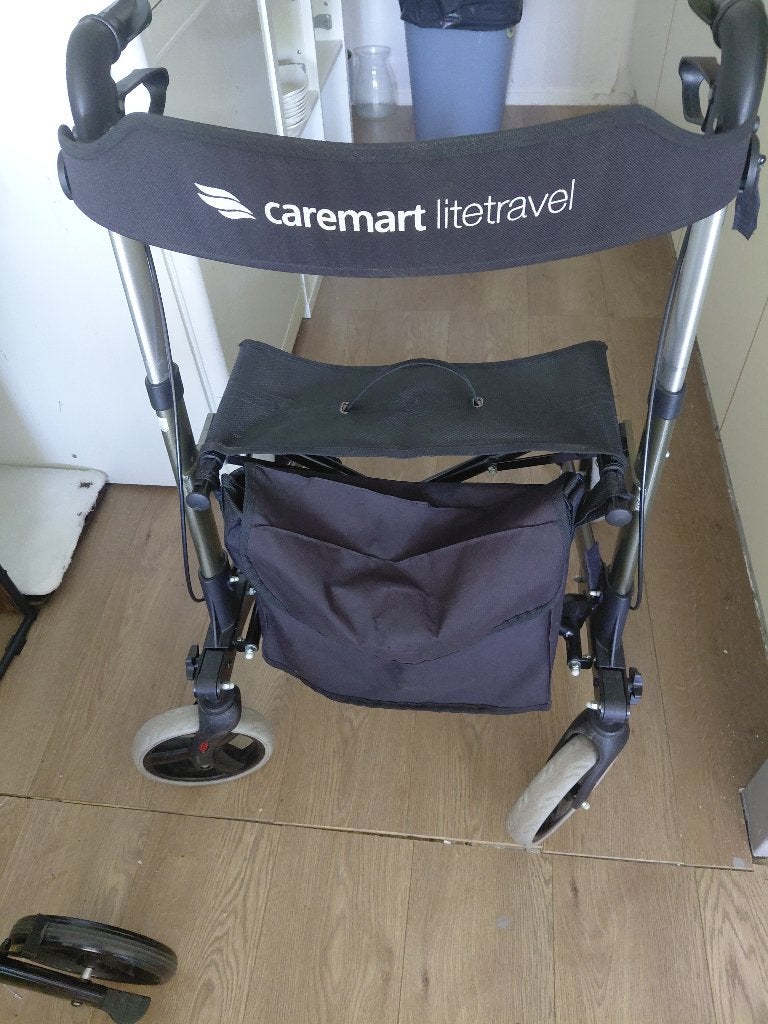 Rollator Caremart travel, Diversen, Rollators, Ophalen of Verzenden, Opvouwbaar, Gebruikt