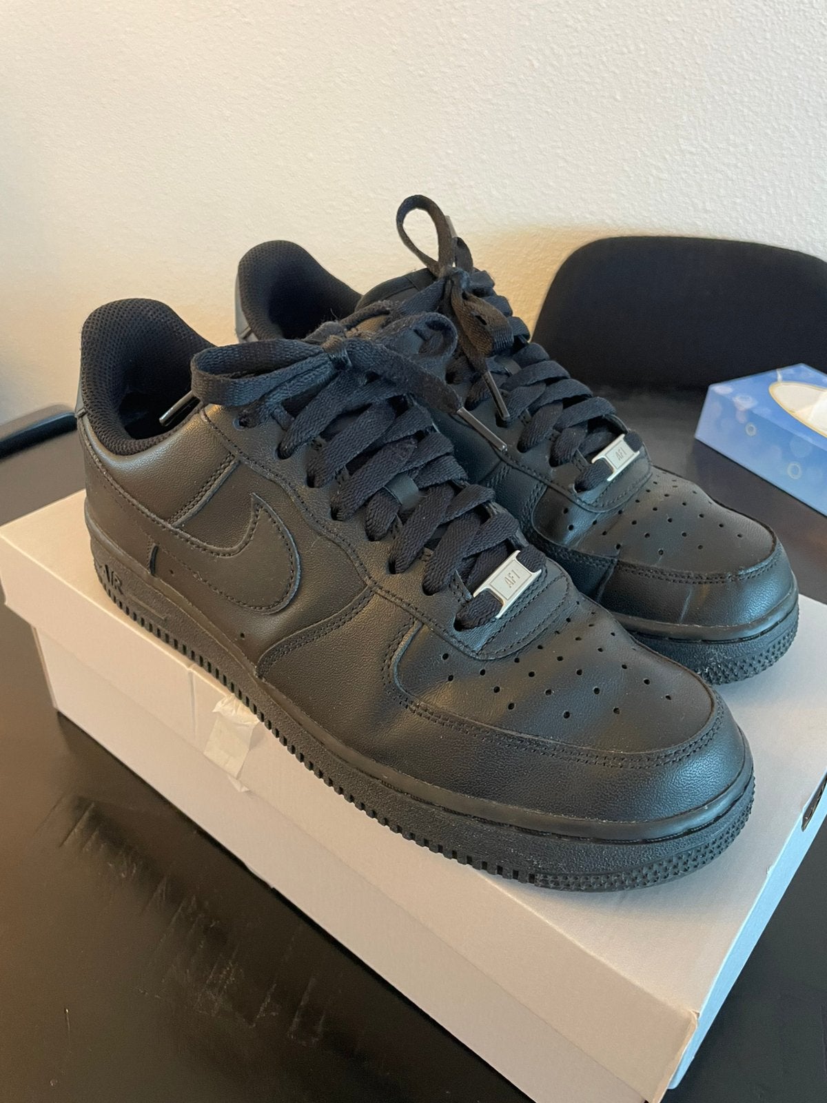 Nike AF1 Zwart Maat 41., Ophalen of Verzenden, Zo goed als nieuw, Zwart