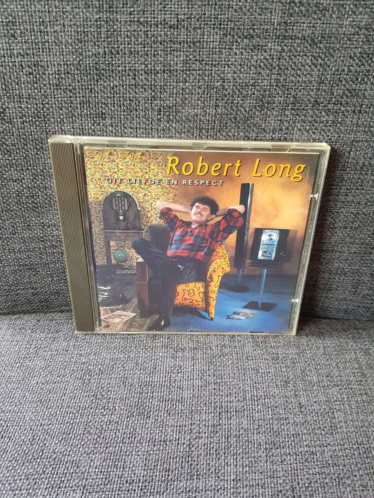 Robert Long - Uit liefde en respect, Verzenden, Zo goed als nieuw, Levenslied of Smartlap