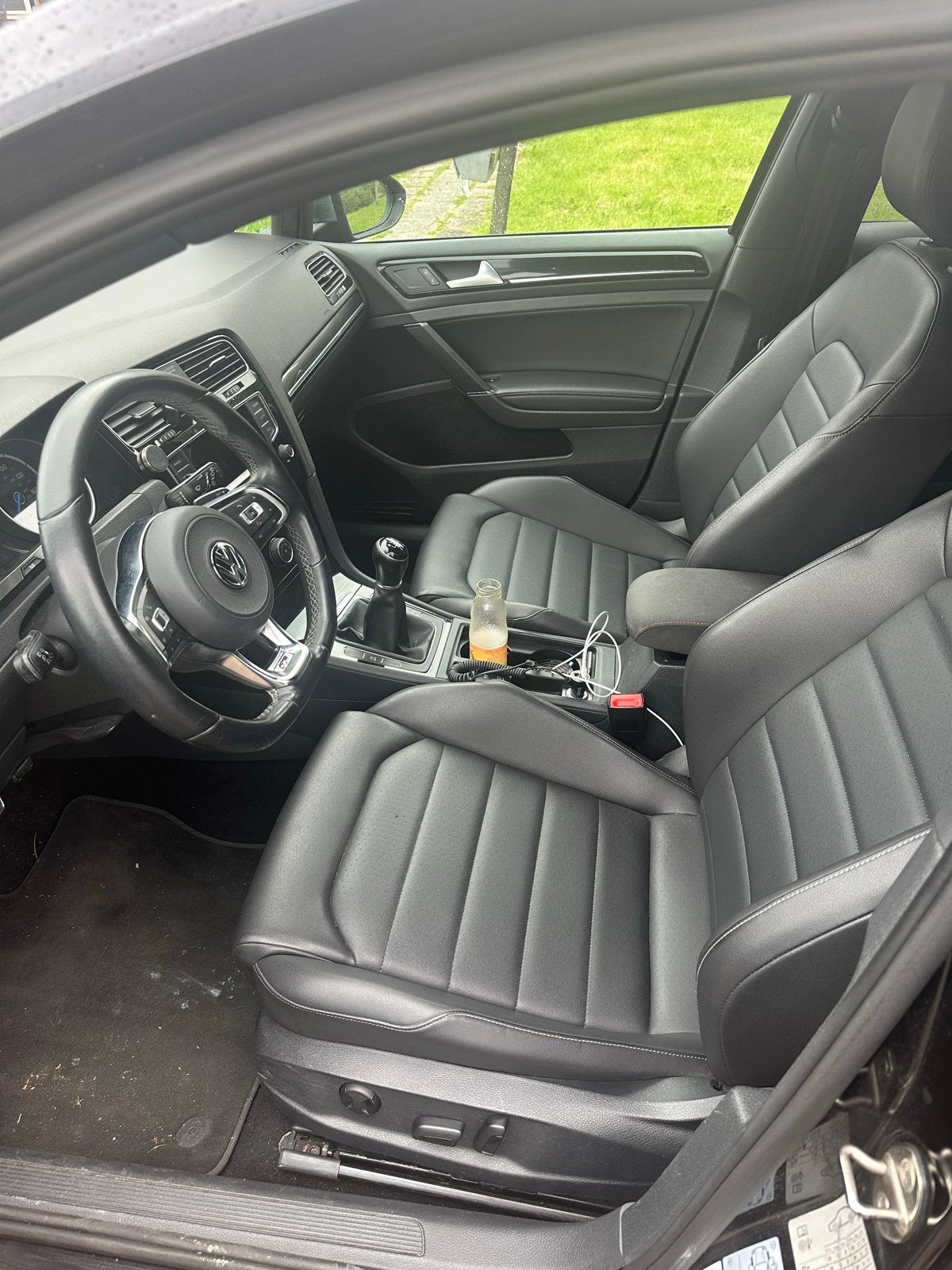 Volkswagen Golf 1.0 TSI 85KW 5D 2016 Zwart, Auto's, Volkswagen, Voorwielaandrijving, 610 kg, Origineel Nederlands, Handgeschakeld