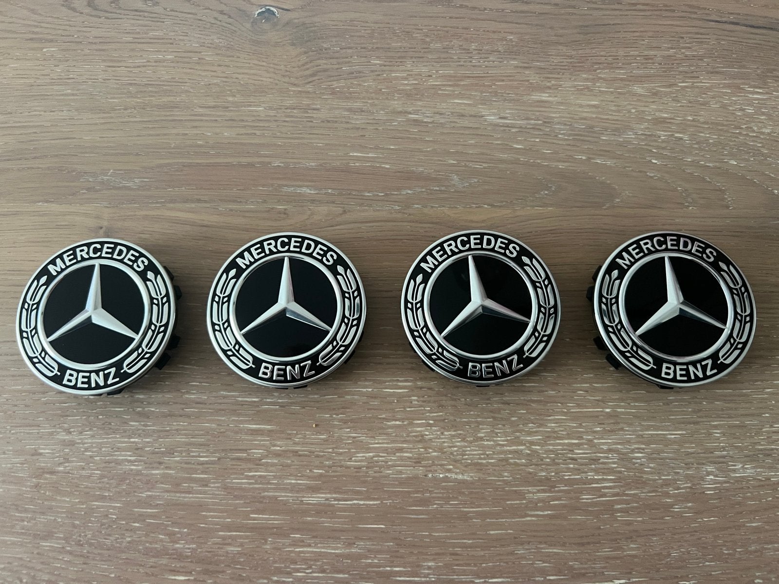 Originele Mercedes emblemen - Nieuw (demo set), Ophalen of Verzenden, Nieuw