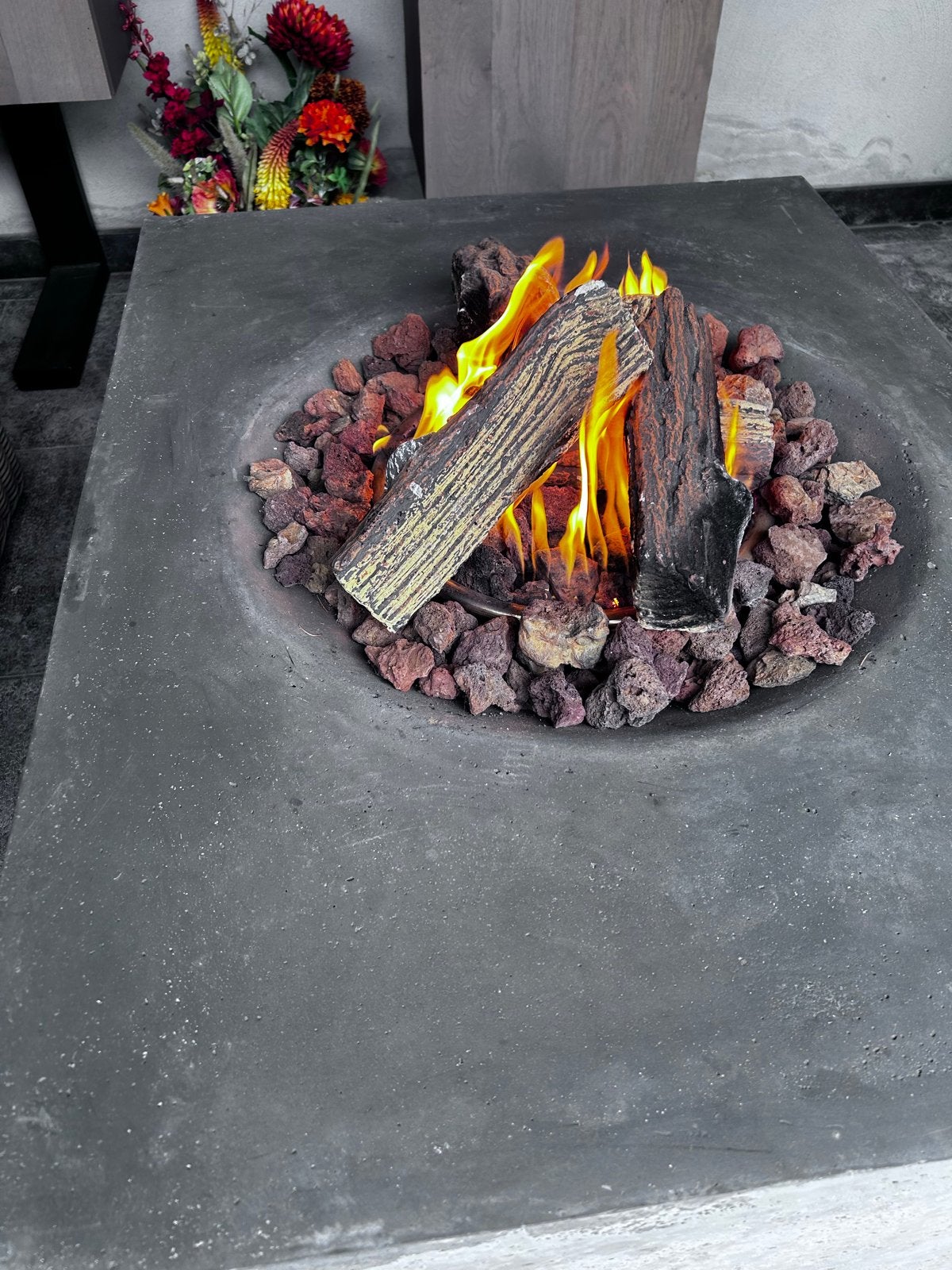 Betonnen Vuurtafel met gas Brander (107x80x47 cm), Tuin en Terras, Ophalen, Zo goed als nieuw, Vuurkorf