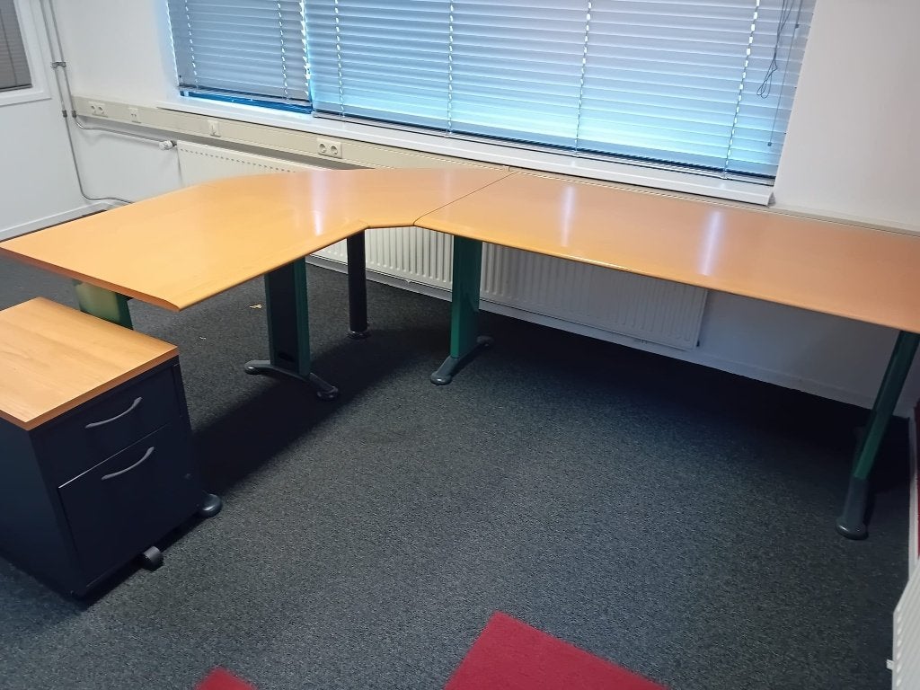 Foto 2 van Hoekbureau en Ladenblok – voor Thuiswerkplek of Kantoor