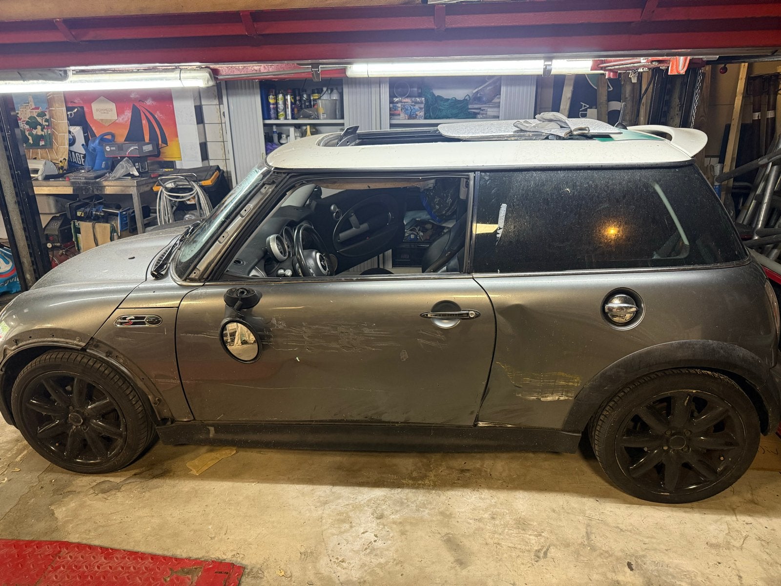 Mini 1.6 16V Cooper S 120KW 2002 Grijs, Auto's, Mini, Voorwielaandrijving, 4 cilinders, 4 stoelen, 163 pk