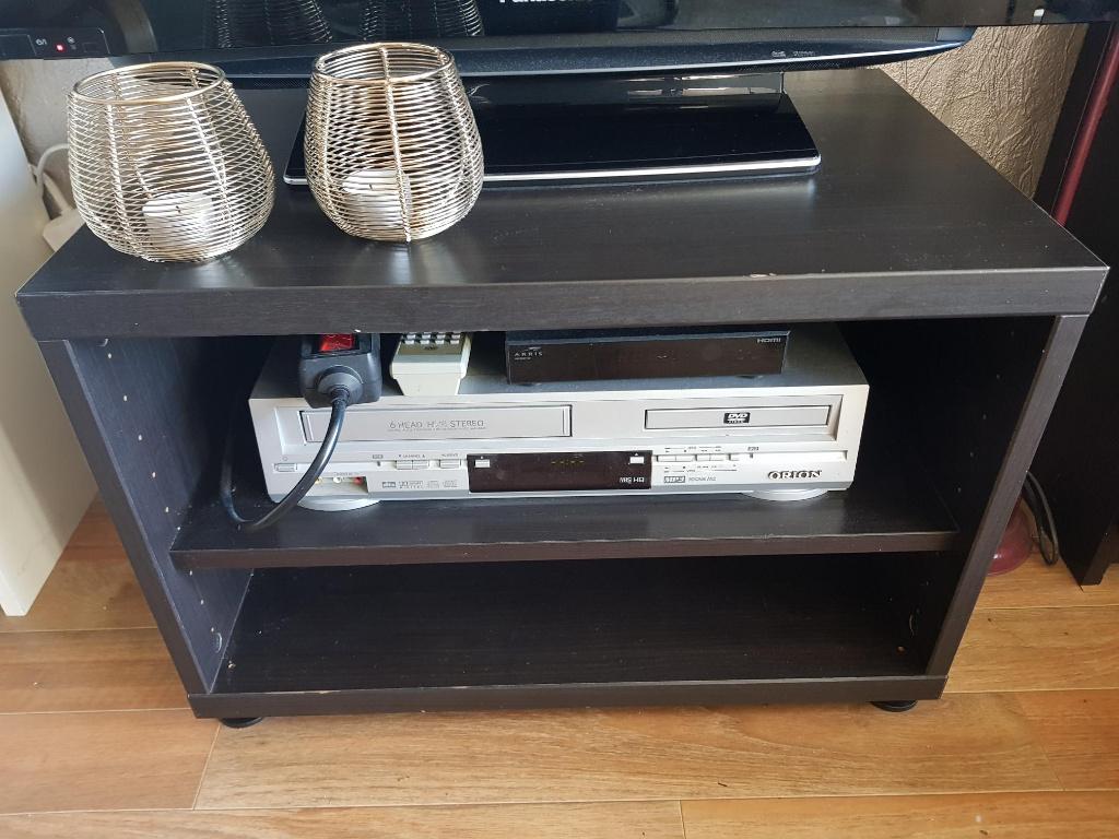 GRATIS tv kastje televisie meubel zwart ikea, Huis en Inrichting, Kasten | Televisiemeubels, Ophalen, Gebruikt, 50 tot 100 cm