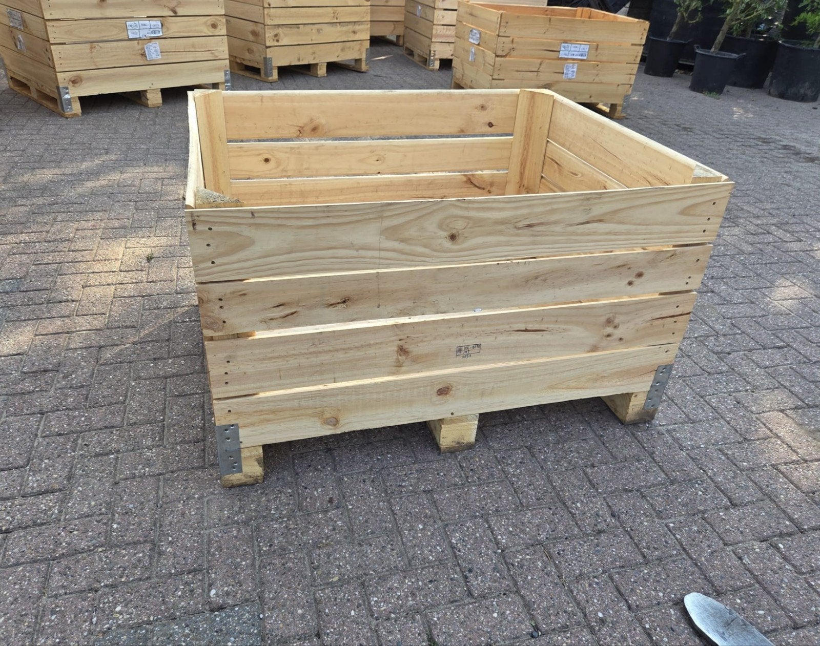 Stevige houten plantenbak op pallet, ideaal voor tuin, 100 cm of meer, Nieuw, Ophalen of Verzenden, 60 cm of meer