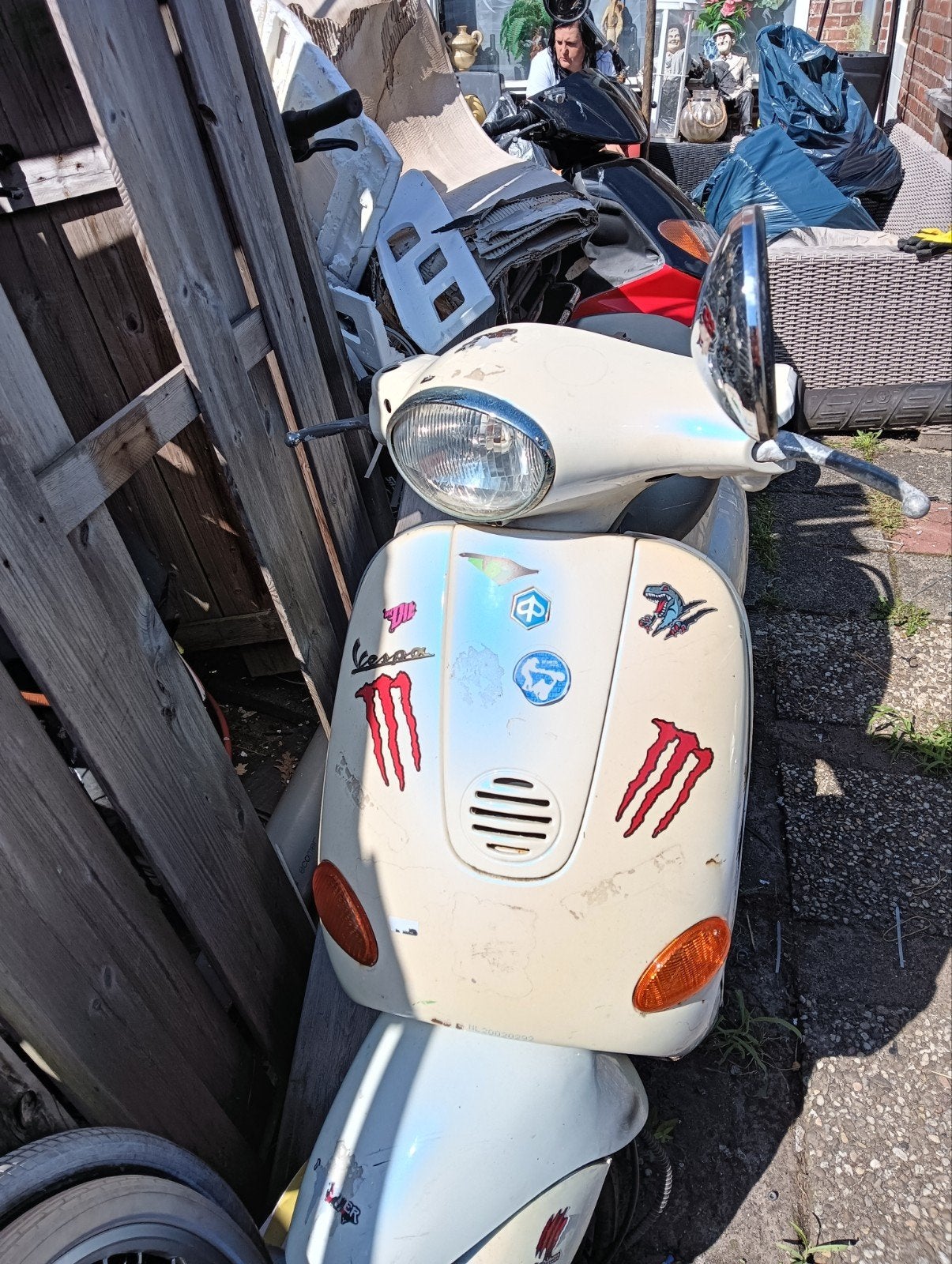 Vespa et4, Ophalen, Benzine, Vespa
