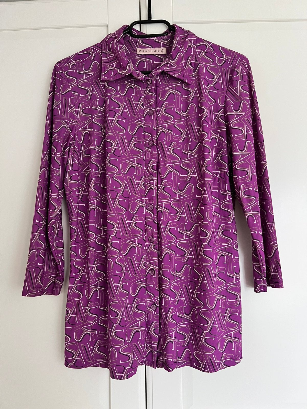 Studio anneloes poppy logo blouse L  purple, Kleding | Dames, Paars, Maat 42/44 (L), Ophalen of Verzenden, Zo goed als nieuw