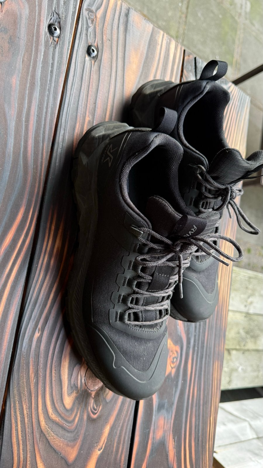 RevolutionRace RVRC Blackout wandelschoenen maat 46, Kleding | Heren, Schoenen, Ophalen of Verzenden, Zo goed als nieuw, Zwart