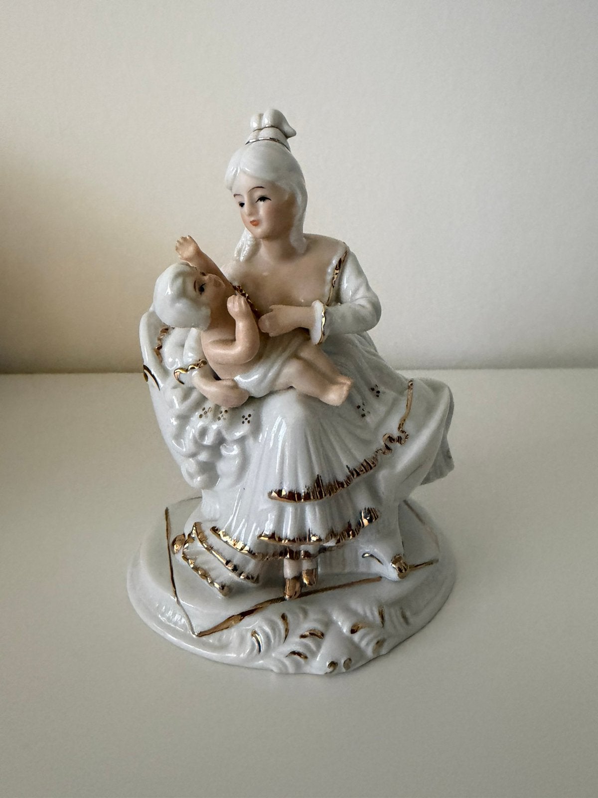 Porseleinen beeldje – Capodimonte stijl – topstaat, Verzenden