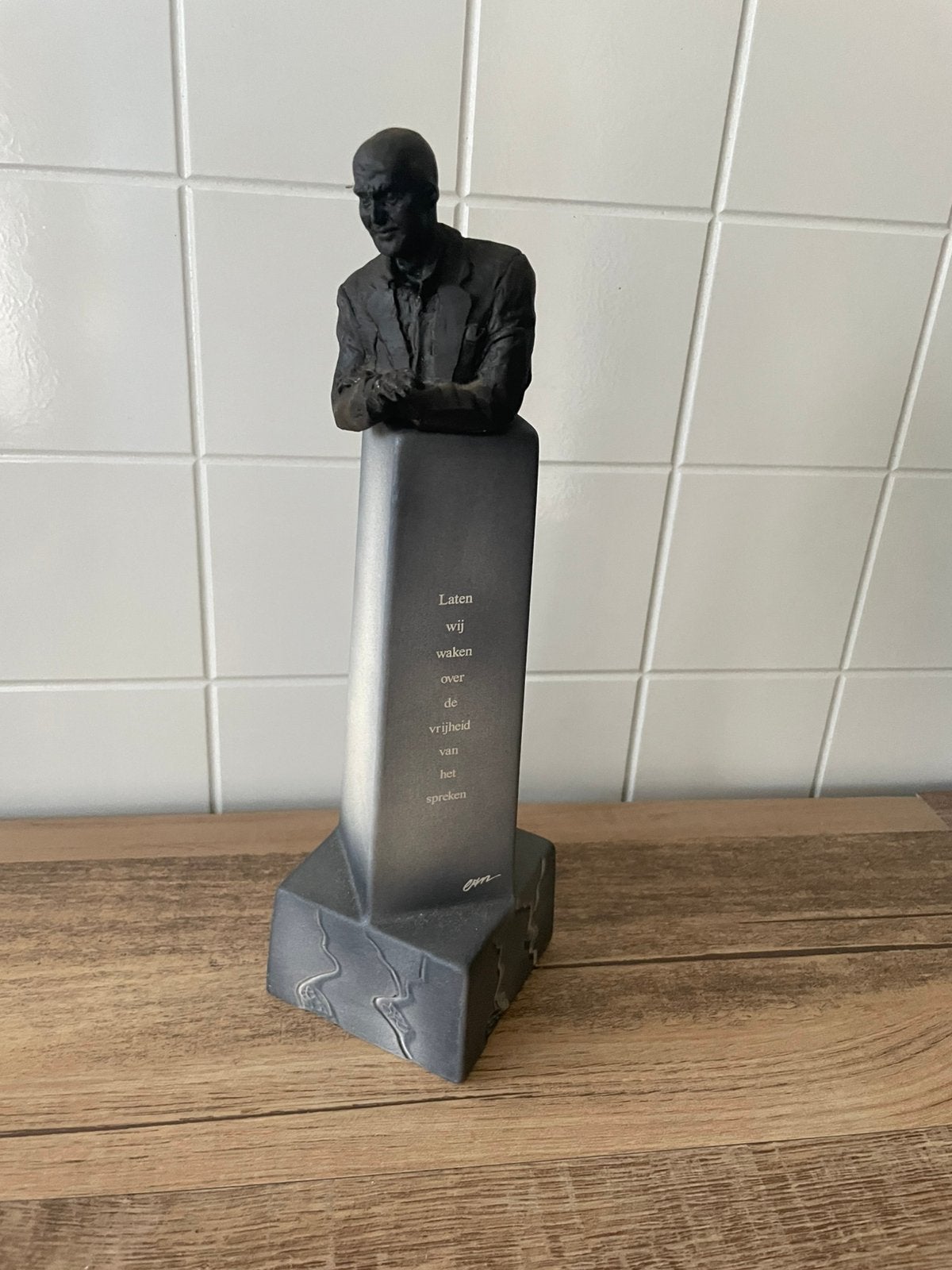 Pim Fortuyn Herdenkingsbeeld – Luxe Editie met Handtekening, Ophalen, Buste, 20 - 50 cm, Op sokkel