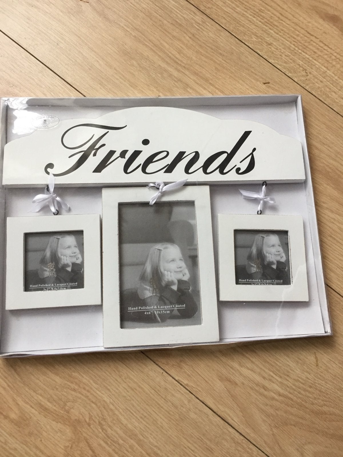 Brocante fotolijst 'Friends' voor 3 foto's, Audio, Tv en Foto, Fotografie | Fotolijsten, Ophalen, Collagefotolijst, Zo goed als nieuw