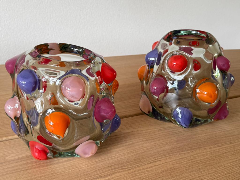 Prachtige kleurrijke vazen - Hoogte +/- 23 cm, Ophalen of Verzenden