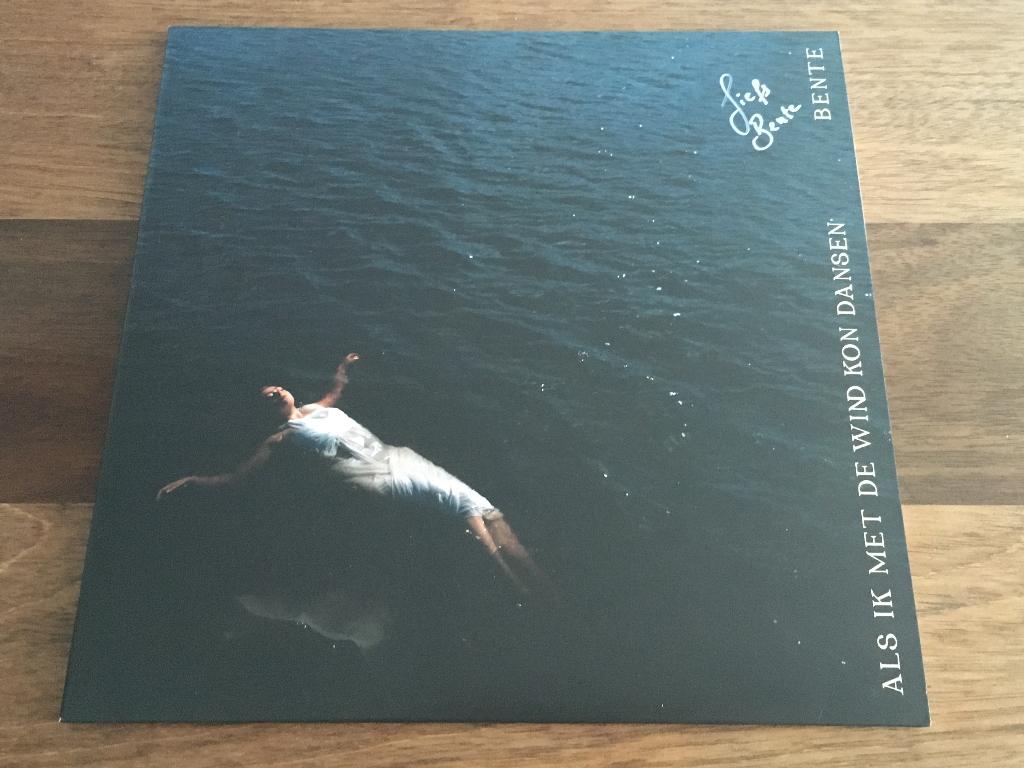 Vinyl LP Bente Als Ik Met De Wind Kon GESIGNEERD CLEAR NIEUW, Cd's en Dvd's, Vinyl | Nederlandstalig, Nieuw in verpakking, Colored vinyl