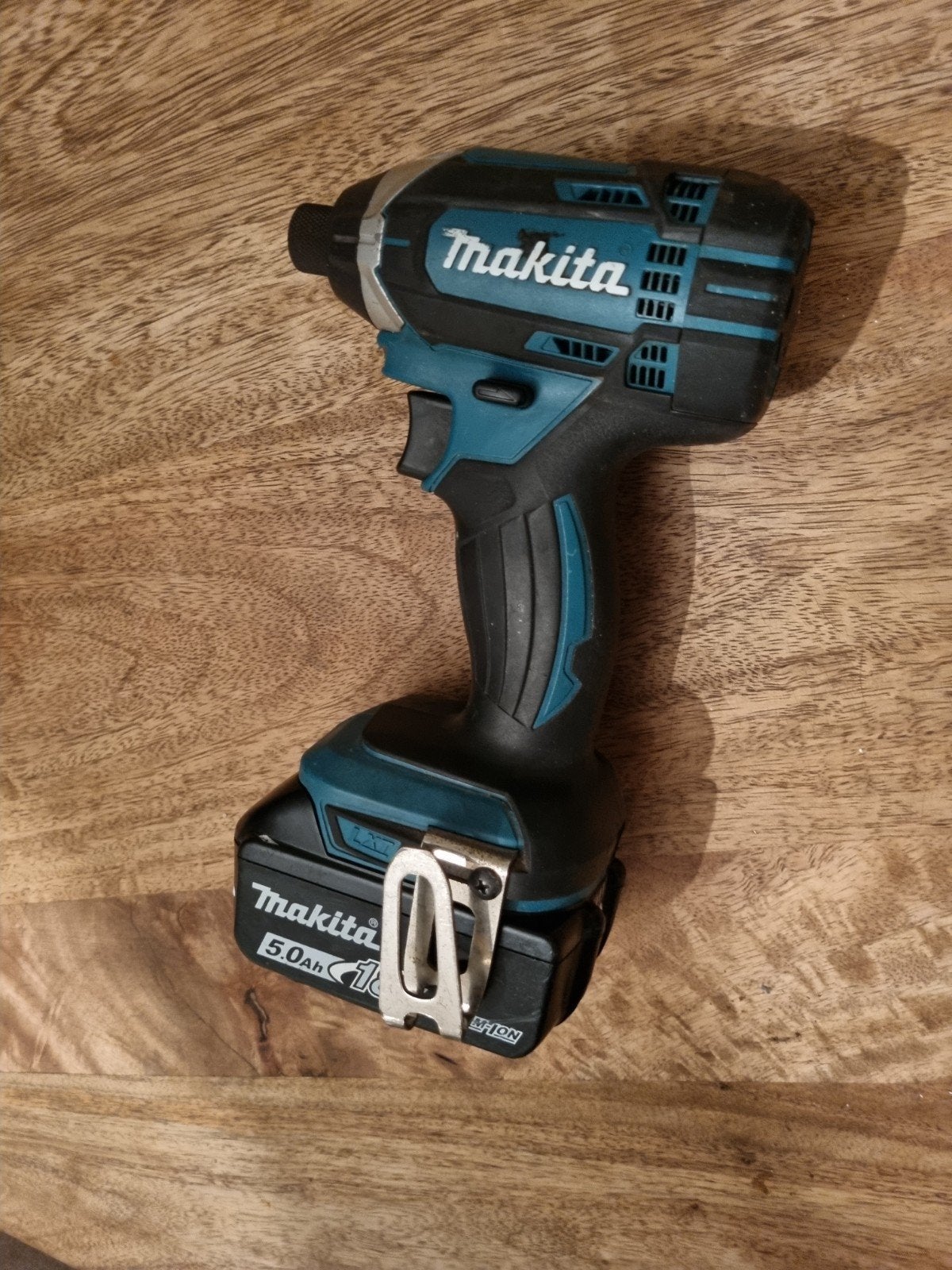 Makita DTD152 slagschroevendraaier (body), Ophalen of Verzenden, Gebruikt, Boor- en Schroefmachine