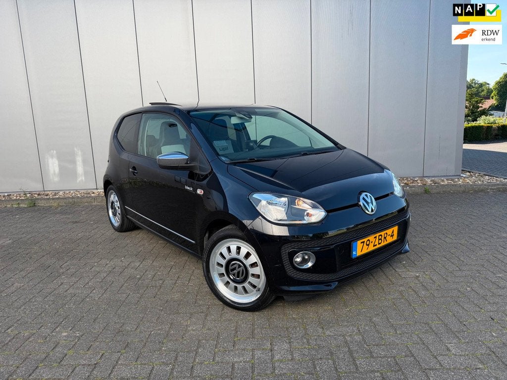 Volkswagen Up! 1.0 high up!|PANO|CRUISE|1eEIG|AIRCO|PDC|TOPS, Auto's, Voorwielaandrijving, Euro 5, Gebruikt, Traction-control