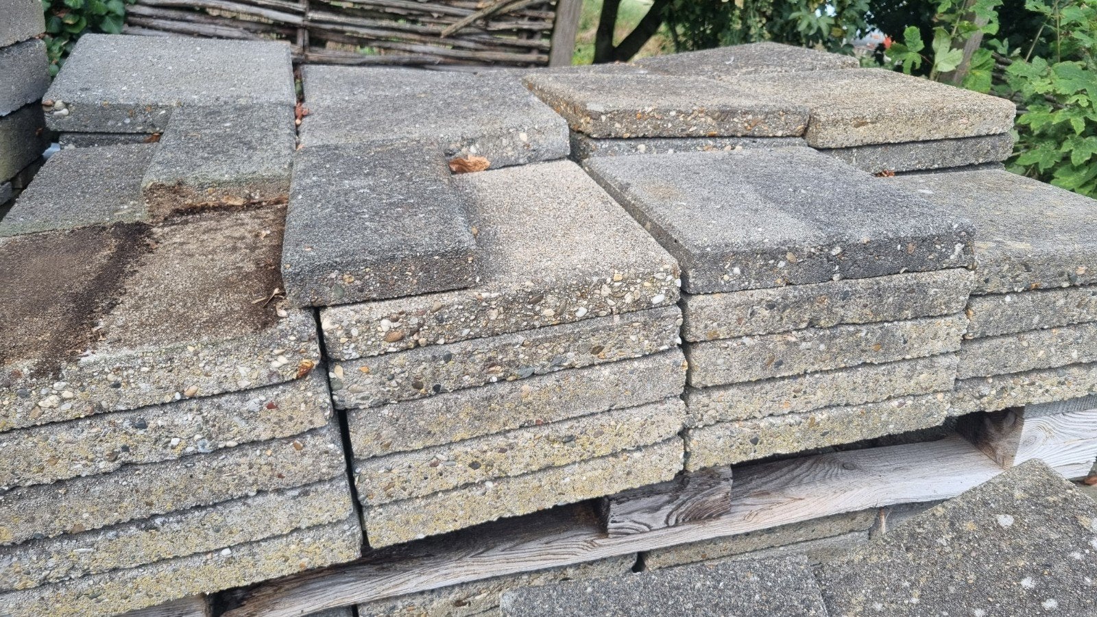 Beton tegels 4,5 cm dik 30 x 30 ongeveer 45 m2, Ophalen, Gebruikt, Beton, Terrastegels