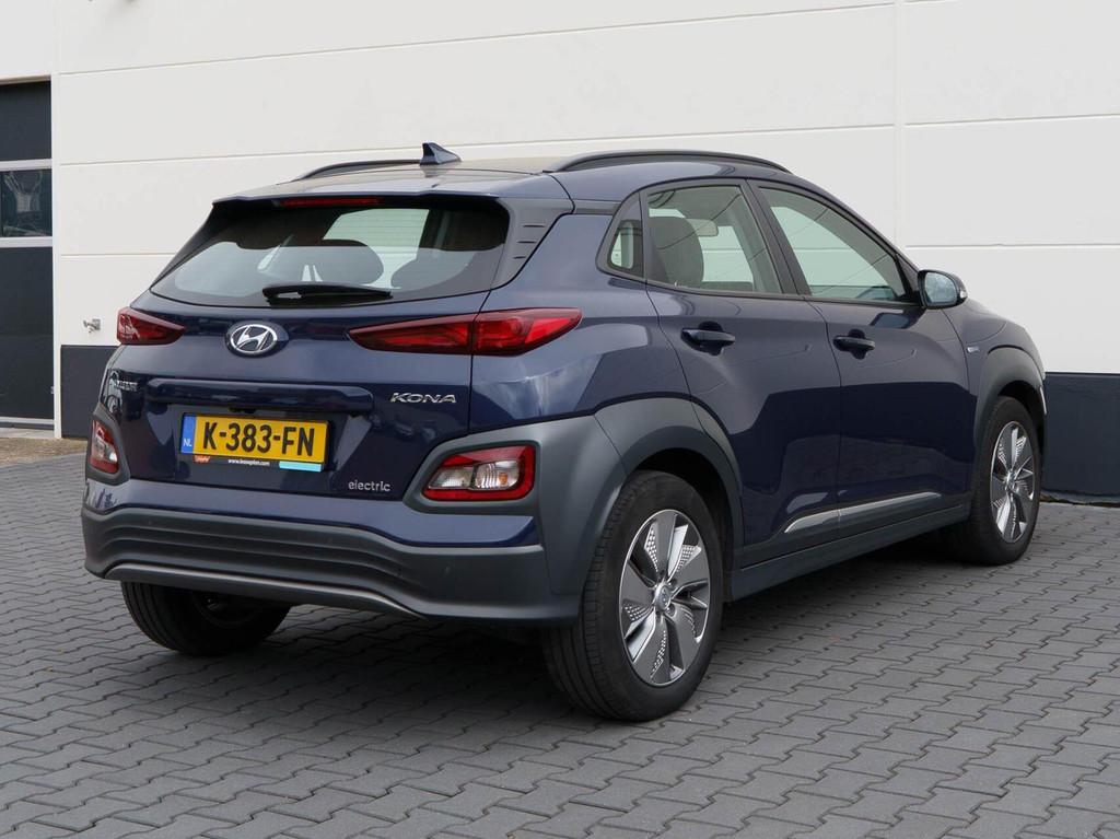Hyundai Kona EV Comfort 64 kWh 3-Fase | SOH 100% | Navigatie, Stof, Gebruikt, Zwart, Blauw