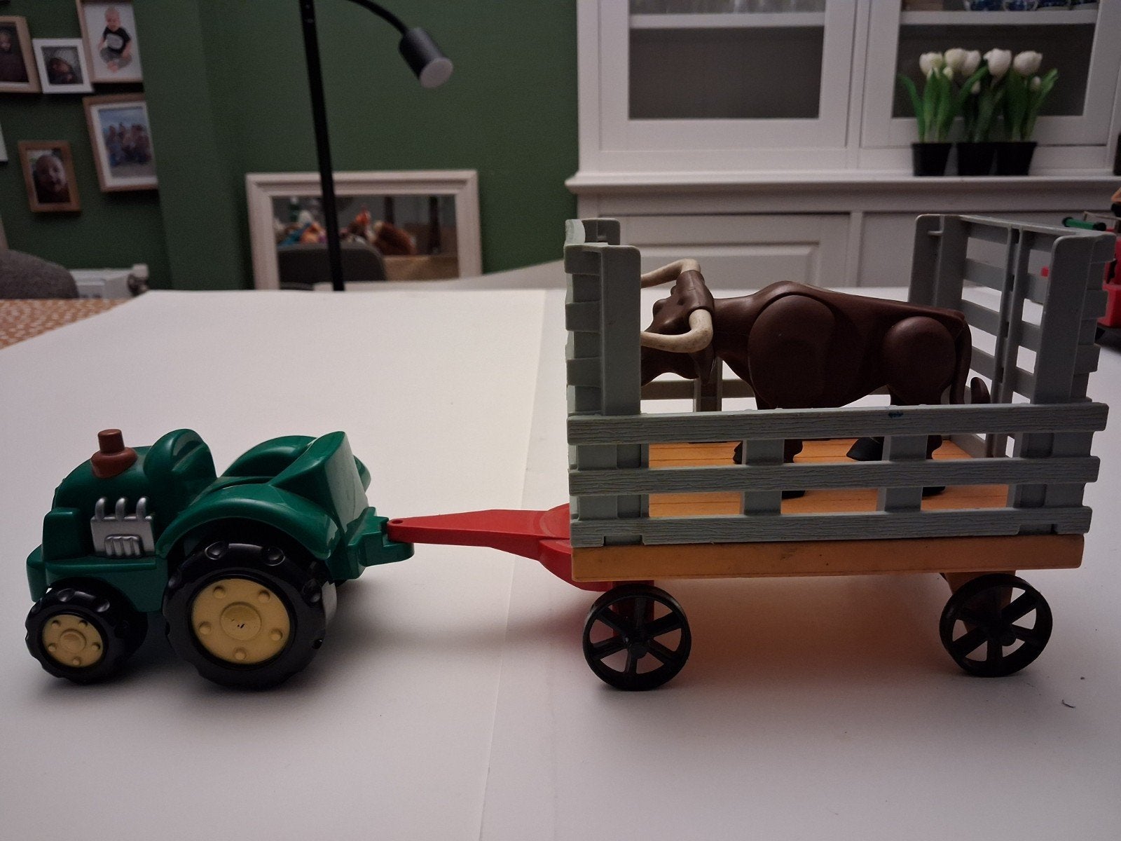 Speelgoed tractor met aanhanger en stier, Ophalen of Verzenden, Gebruikt