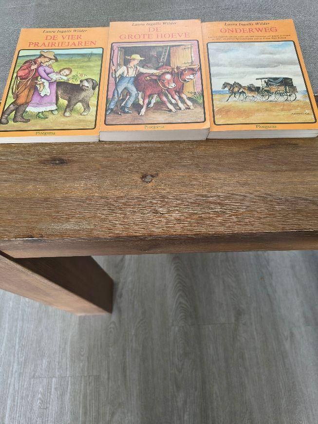 Laura Ingalls Wilder 2 boeken, Ophalen of Verzenden, Gelezen