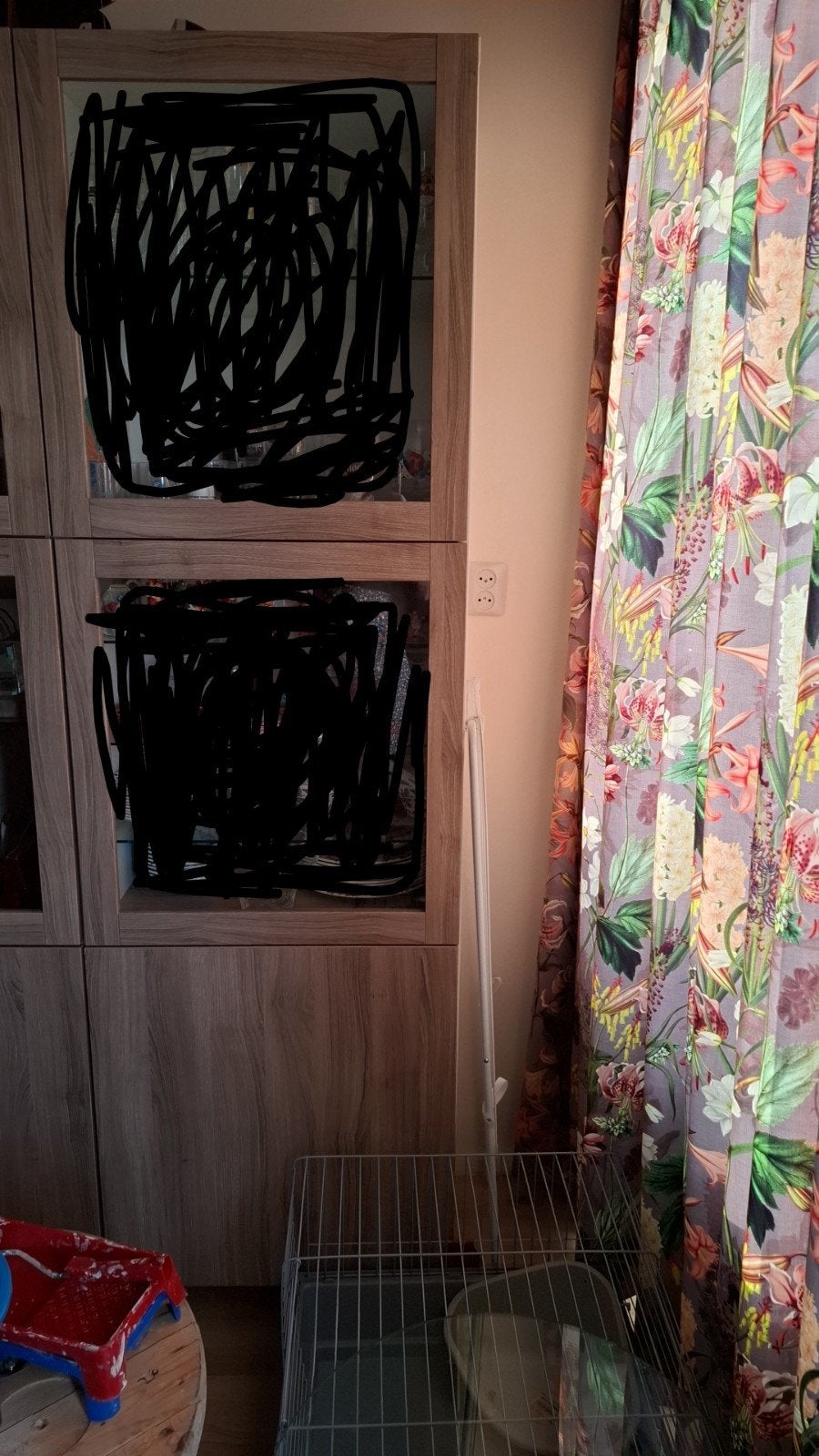 Ikea besta kasten(Gratis, Ophalen, Gebruikt