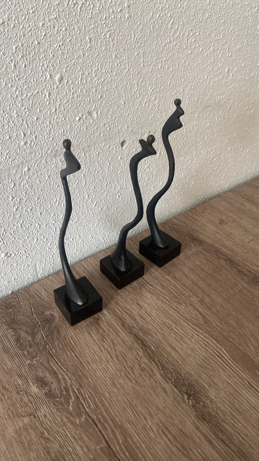 Corry Ammerlaan - Drie bronzen beelden op sokkel, Antiek en Kunst, Ophalen, Brons, Beeld, Abstract