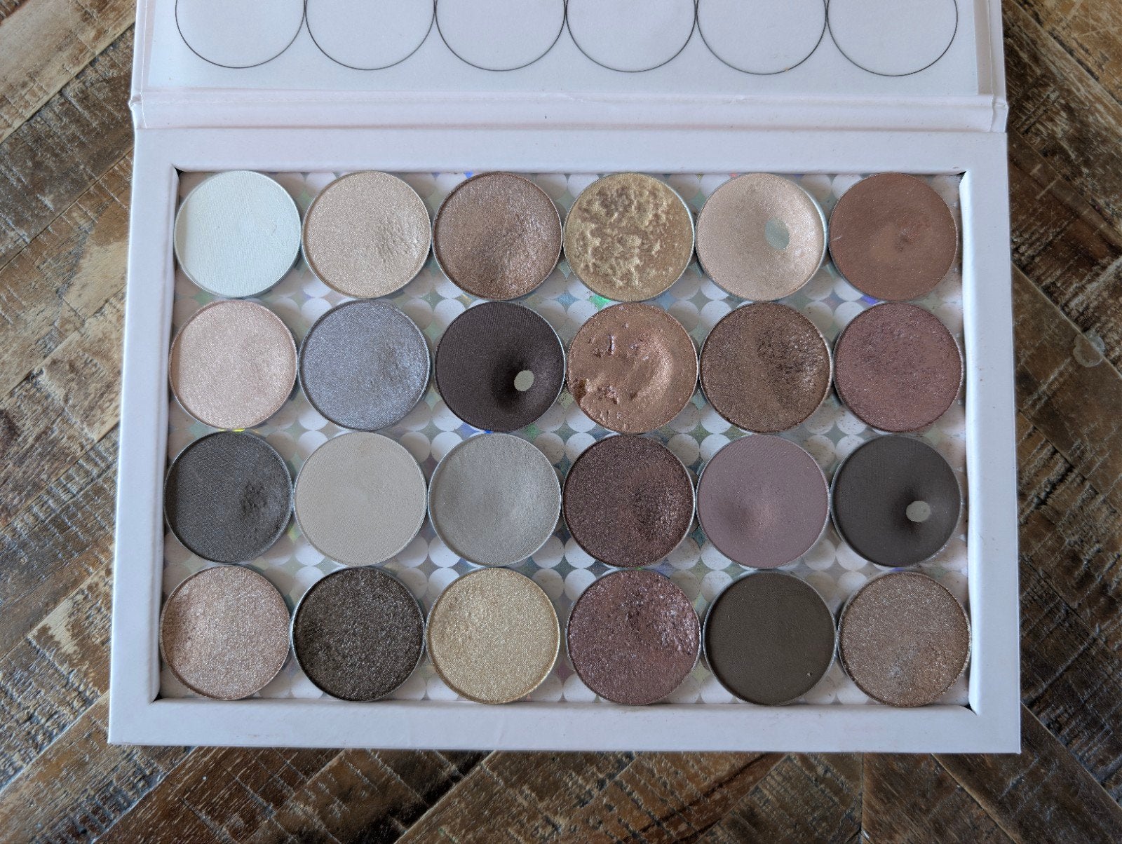 L'oye Cosmetics, Ophalen of Verzenden, Zo goed als nieuw, Make-up, Overige kleuren