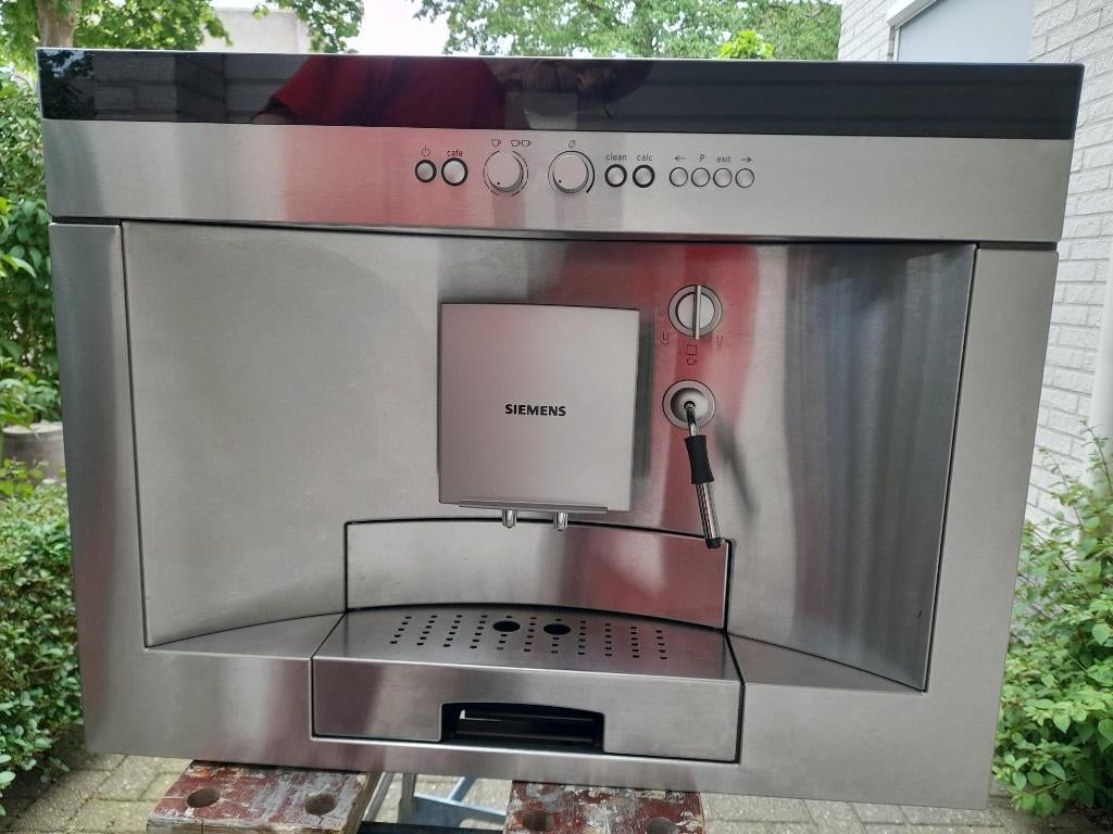Siemens inbouw koffiemachine TK68E571 of 570, Witgoed en Apparatuur, Ophalen, Gebruikt, 10 kopjes of meer, Koffiemachine
