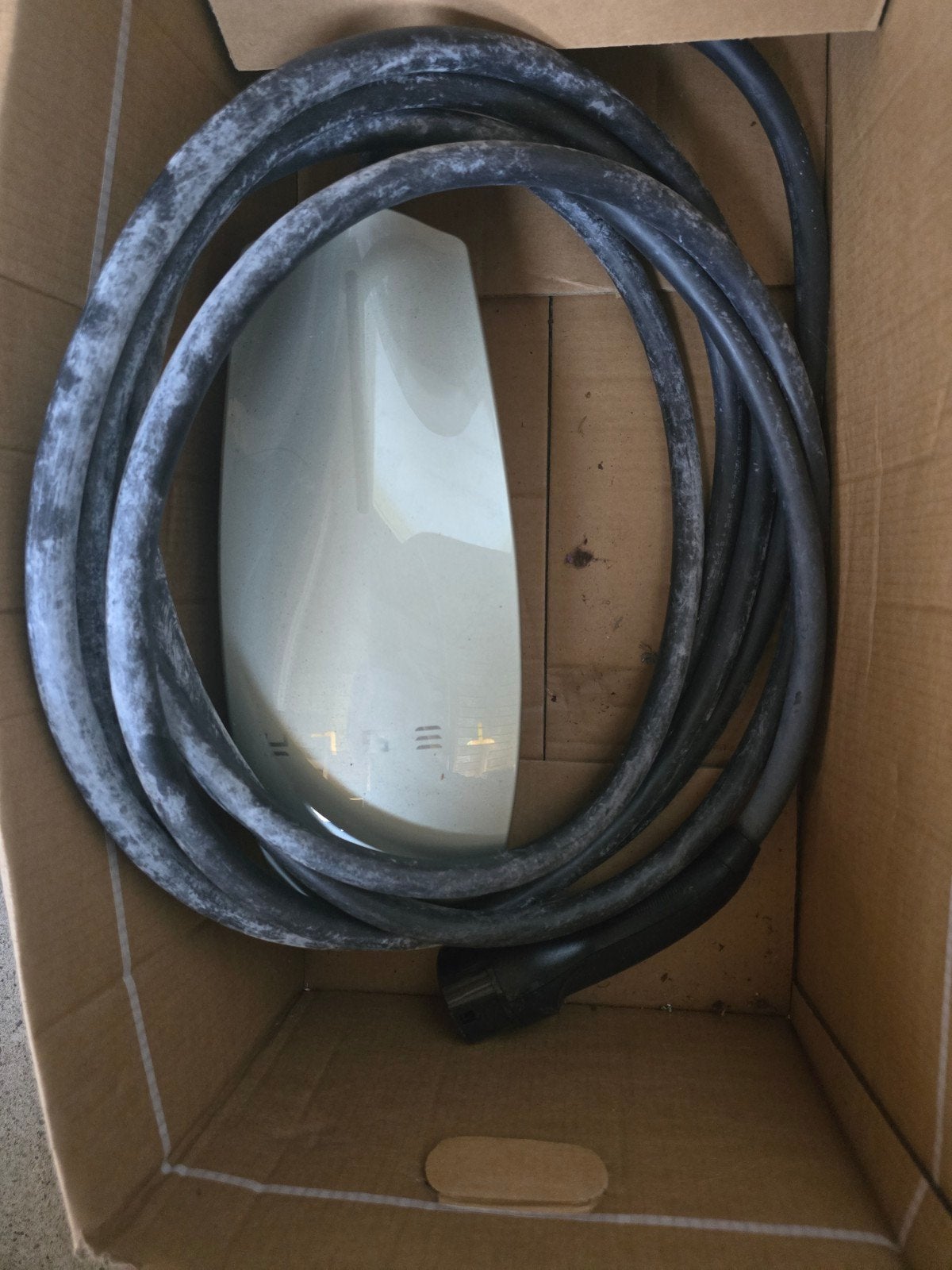Tesla wall charger laadpaal en Laadkabel - Gebruikt, Ophalen of Verzenden, Gebruikt, Laadpaal en Laadkabel