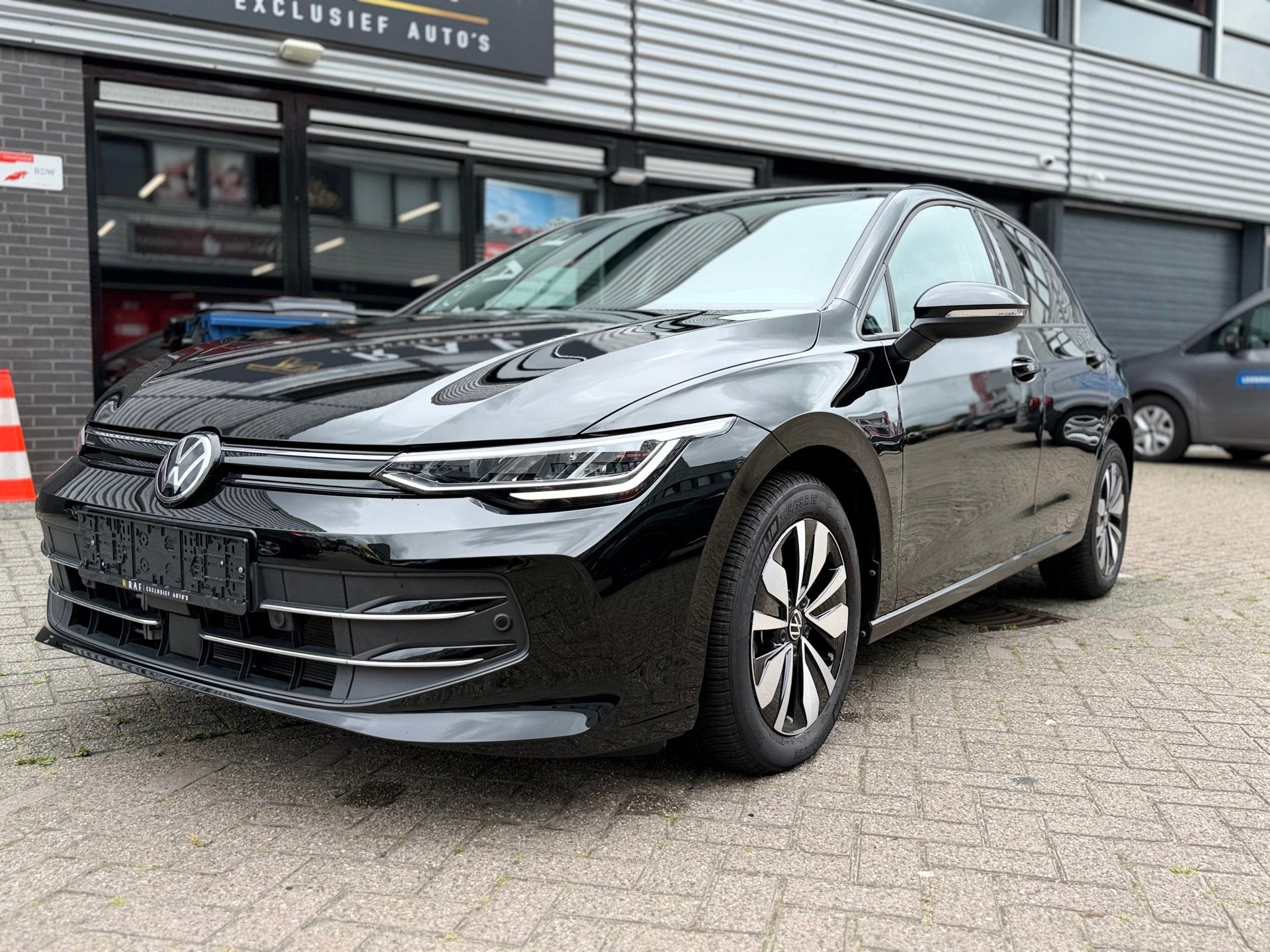 Volkswagen Golf 1.5 eHybrid GOAL,EditionAutomaat,Carplay,Cru, Dealer onderhouden, Stof, 116 pk, Zwart
