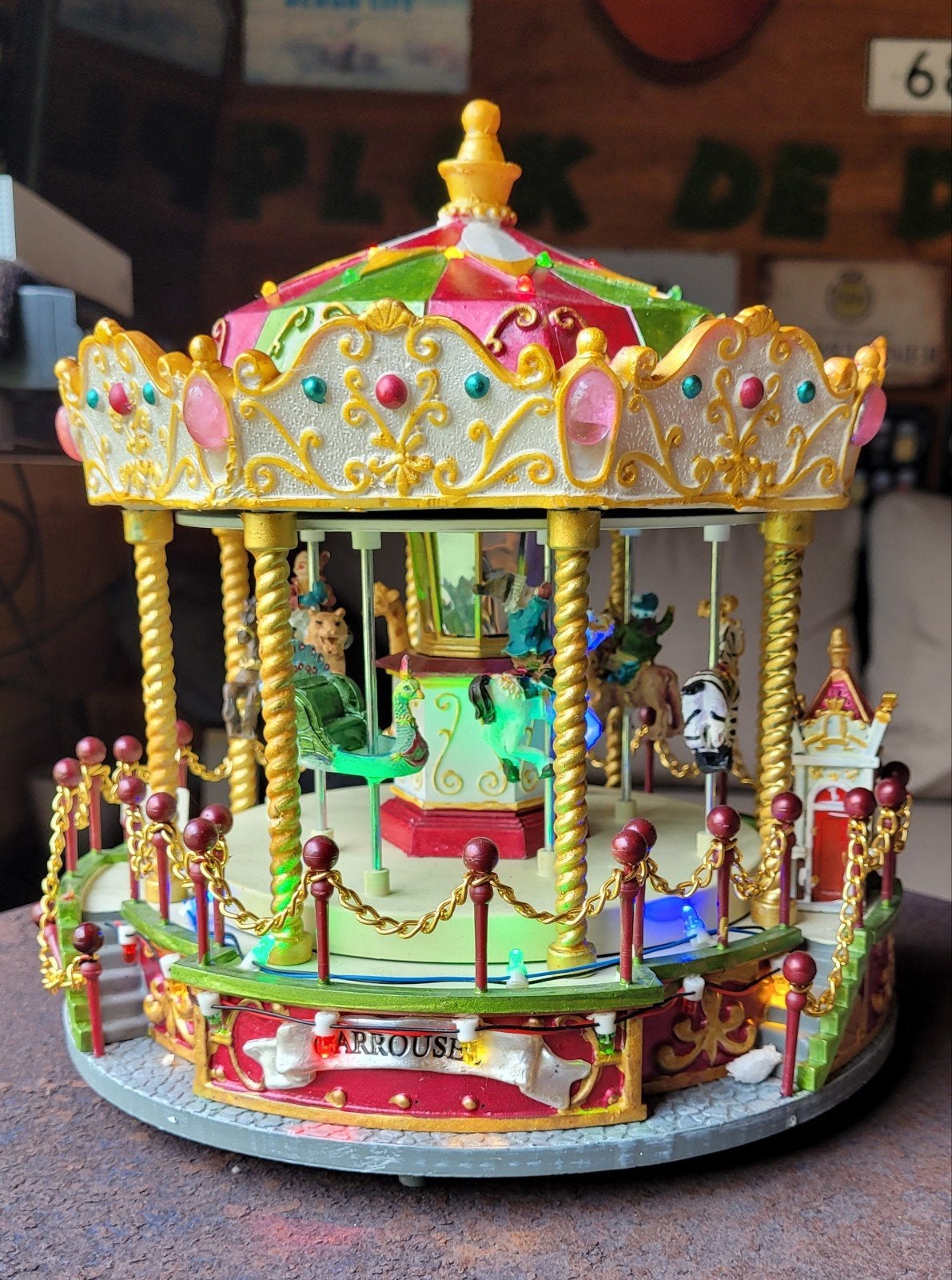 Klassieke draaimolen voor kerstdorp, Ophalen, Gebruikt