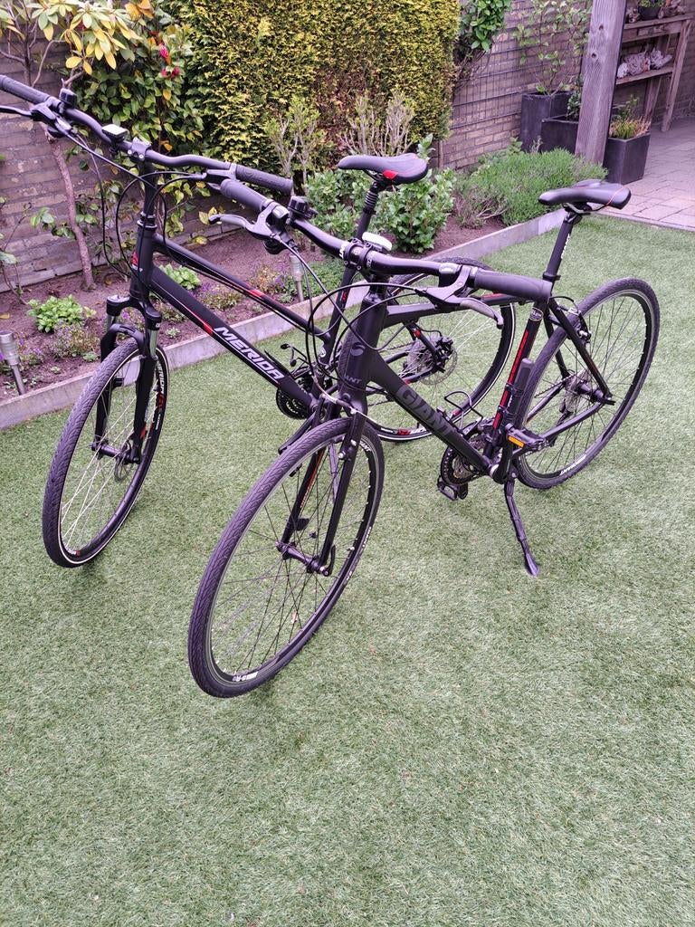 Merida Crossway 40-MD Hybride maat 57 Fiets en Giant maat 54, 28 inch, Gebruikt, Vering, Meer dan 20 versnellingen