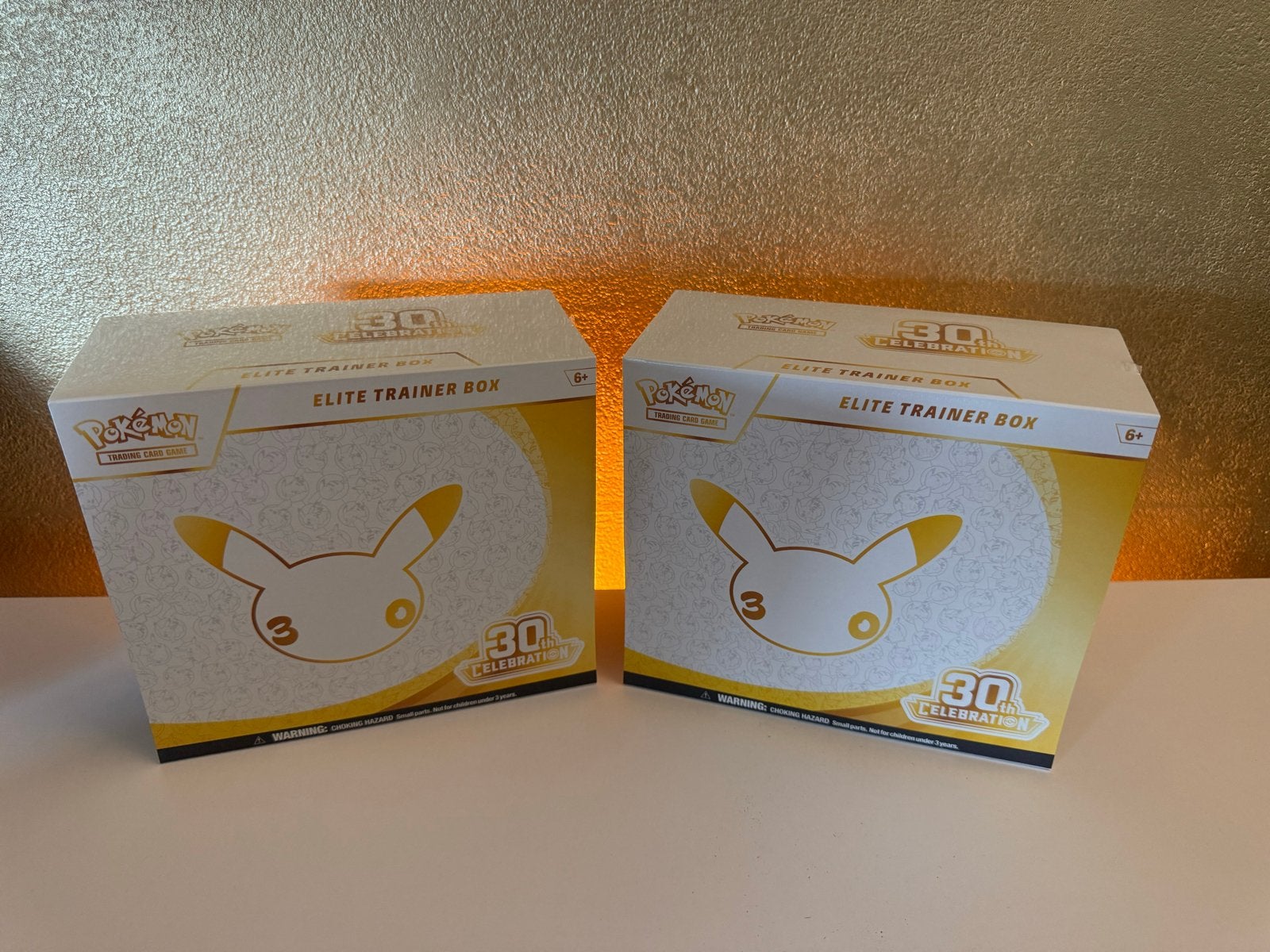 Pokémon 30th Celebrations Elite Trainer Box (2 stuks), Verzenden, Nieuw, Overige typen