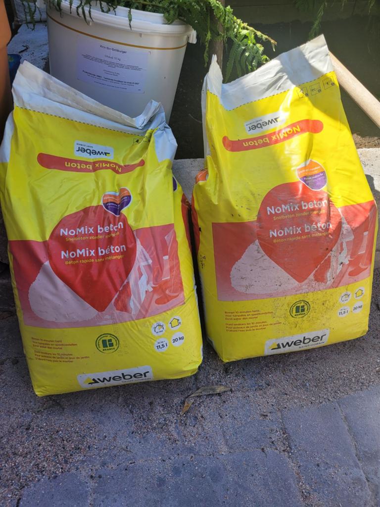 2 nieuwe zakken Weber snelbeton Beamix, Ophalen, Nieuw