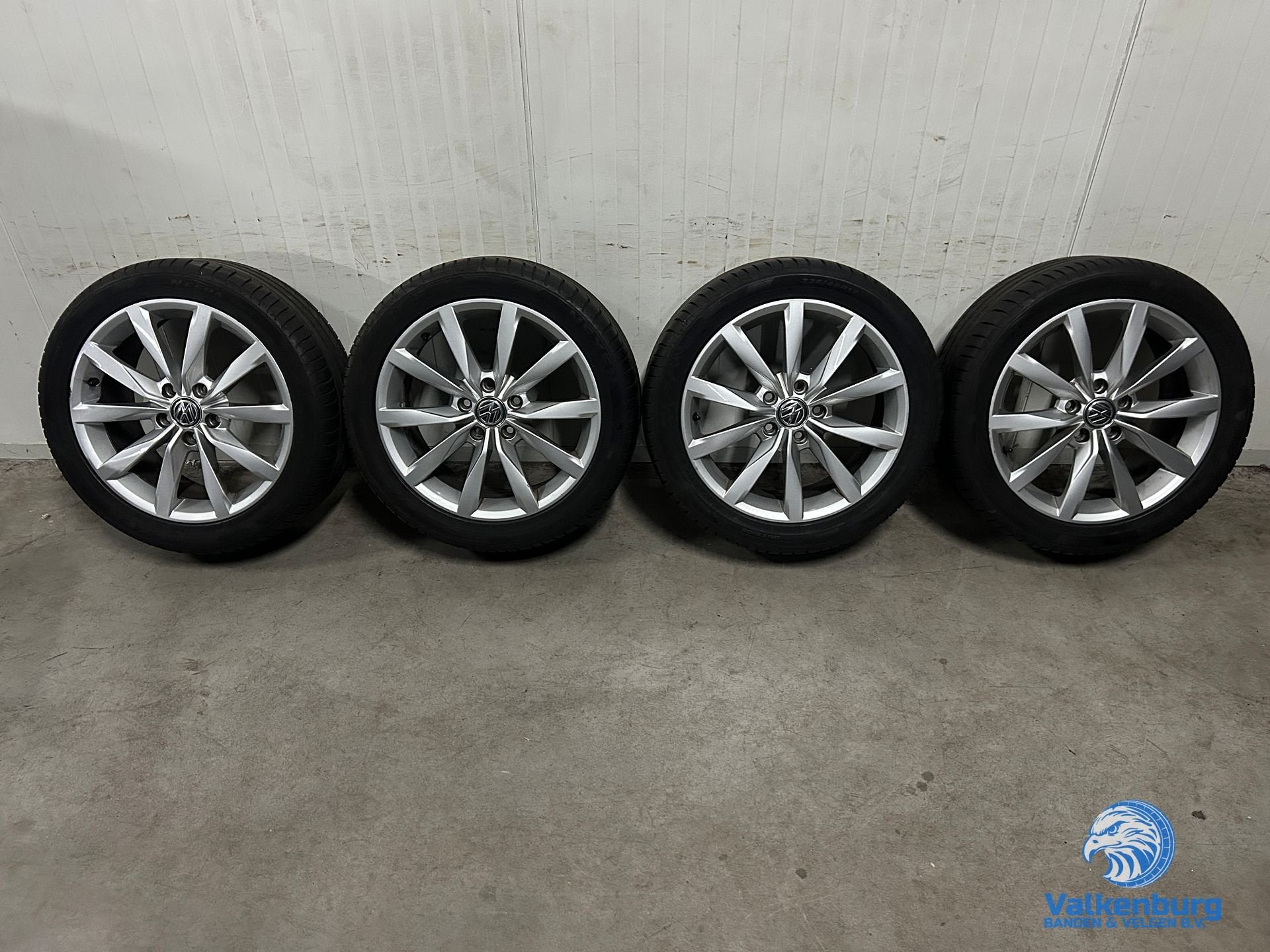 6-7mm! Originele VW Golf Dijon 17 inch velgen 5x112 zomerban, Gebruikt, -, -, Banden en Velgen