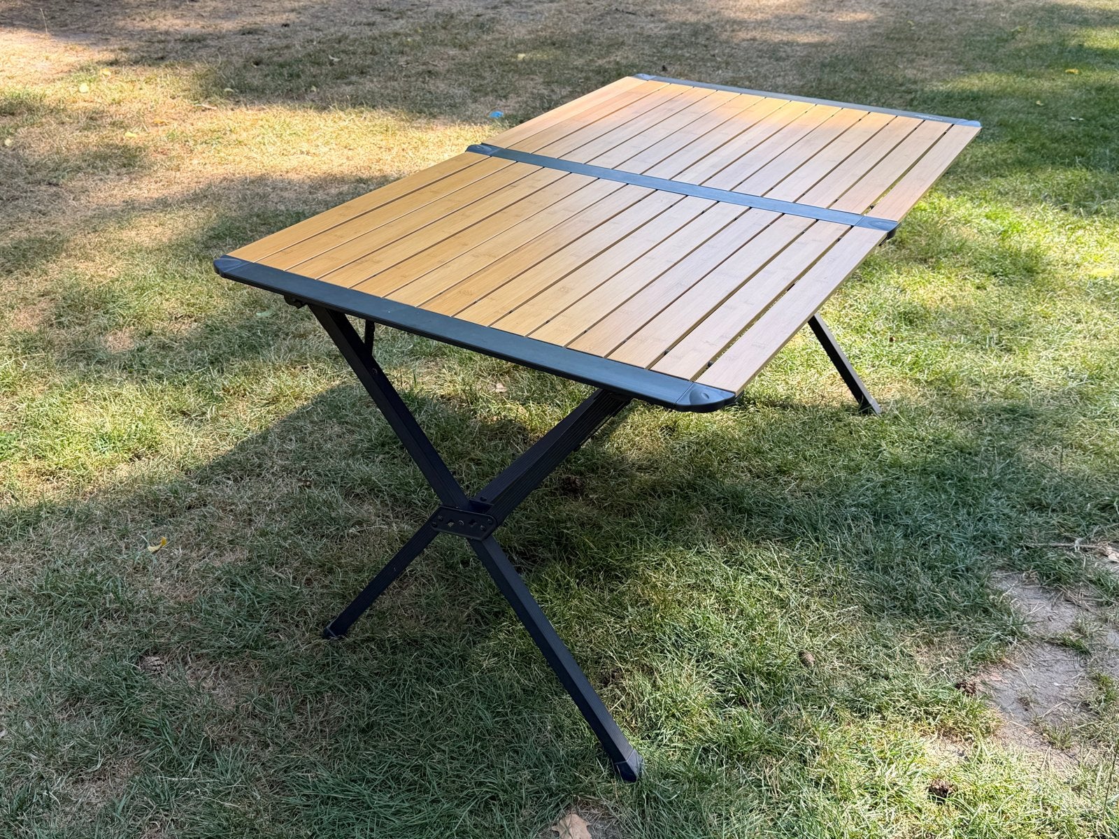 Camping set: tafel en stoelen (Travelife, Viamondo, Quechua), Ophalen, Gebruikt, Campingtafel