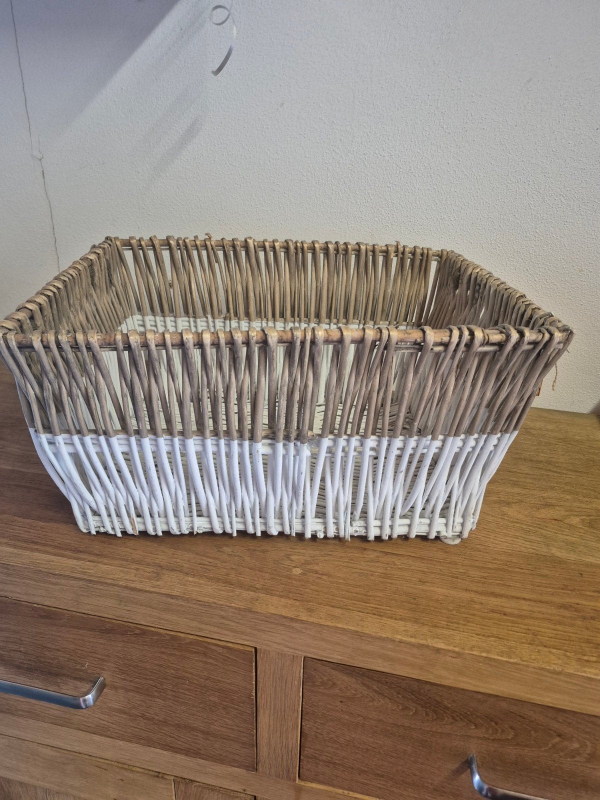 Mooie rieten mand van Long Island Living, 47x35cm, Ophalen, Gebruikt, Mand, Riet