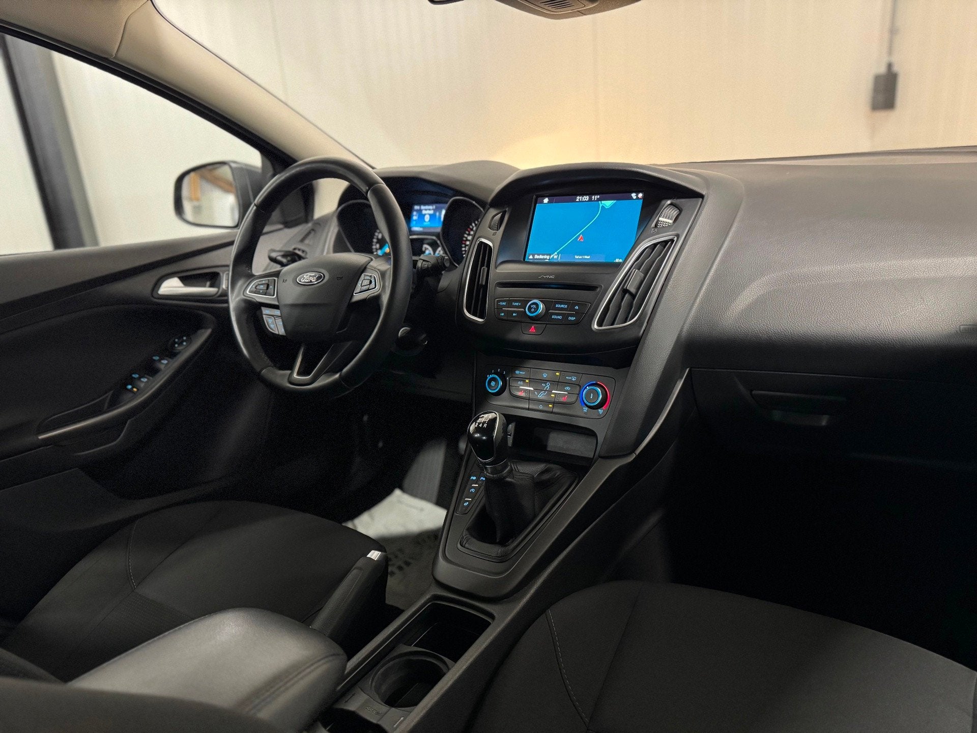 Ford Focus Wagon 1.0 2018 101PK CRUISE/CARPLAY/AIRCO/PDC/TRE, Auto's, Dealer onderhouden, Gebruikt, Automatische klimaatregeling
