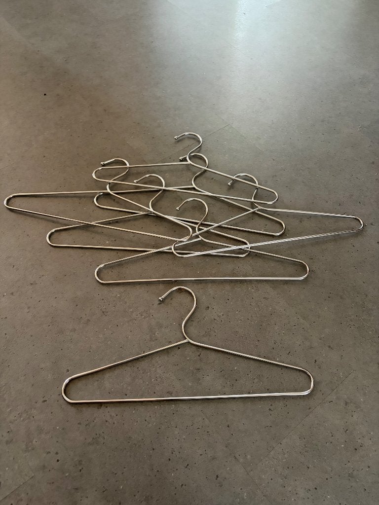 Metalen kleerhangers - 7 stuks, Ophalen, Zo goed als nieuw, Metaal, Kinderen en Volwassenen