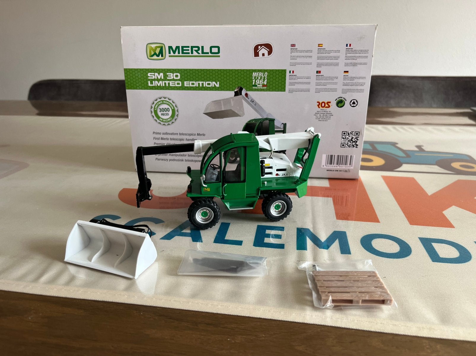 Merlo SM 30 verreiker limited edition ROS Nieuw, Hobby en Vrije tijd, Modelauto's | 1:32, Ophalen of Verzenden, Nieuw, Tractor of Landbouw